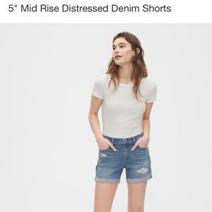 Gap sexy boyfriend shorts distressed